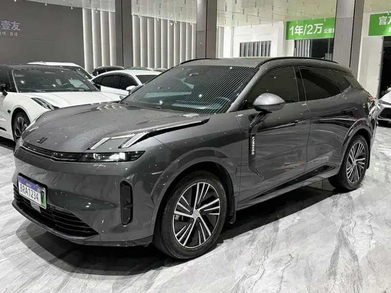 2023 Lynk & Co 08 с пробегом 68 000 км