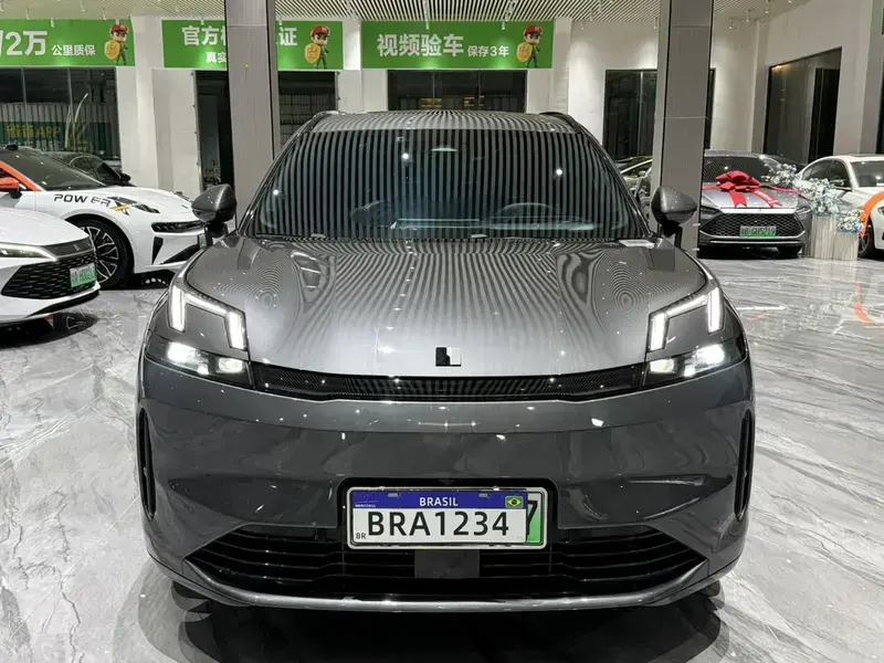 2023 Lynk & Co 08 с пробегом 68 000 км