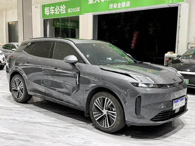 2023 Lynk & Co 08 с пробегом 68 000 км