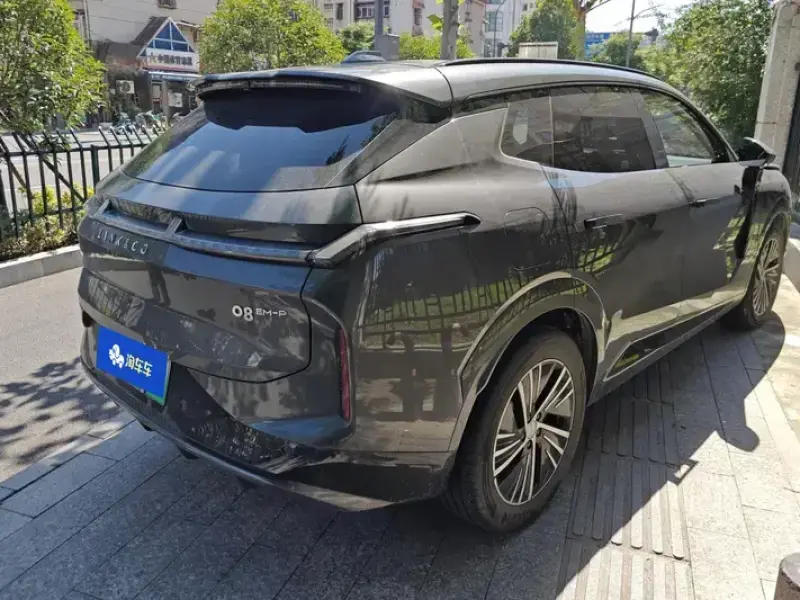 2025 Lynk & Co 08 с пробегом 48 000 км