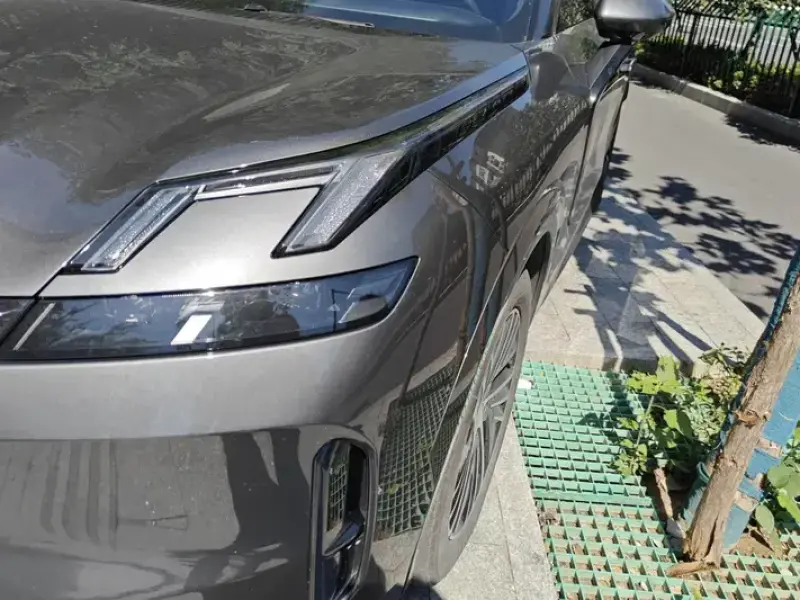 2025 Lynk & Co 08 с пробегом 48 000 км