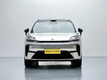 2026 Lynk & Co 08 с пробегом 2 800 км