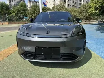 2023 Lynk & Co 08 с пробегом 61 000 км