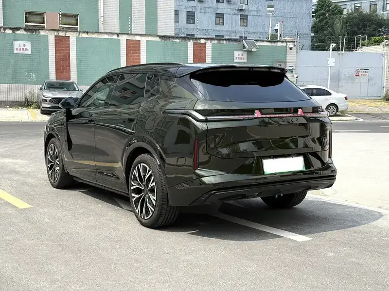 2026 Lynk & Co 08 с пробегом 14 000 км