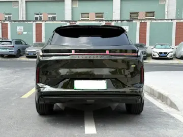 2026 Lynk & Co 08 с пробегом 14 000 км