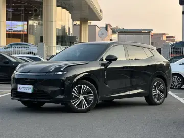 Lynk & Co 08