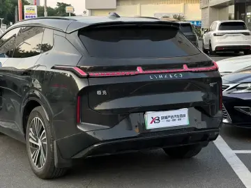2025 Lynk & Co 08 с пробегом 42 000 км