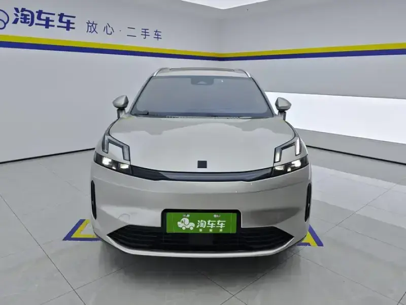 2023 Lynk & Co 08 с пробегом 46 000 км