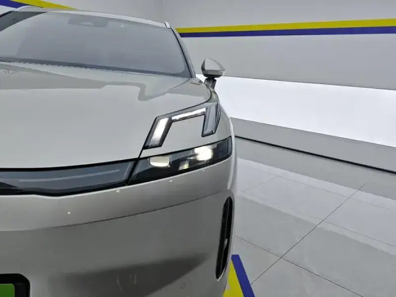 2023 Lynk & Co 08 с пробегом 46 000 км