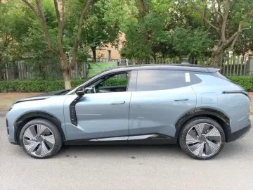 2025 Lynk & Co 08 с пробегом 29 000 км