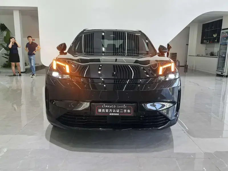 2023 Lynk & Co 08 с пробегом 40 000 км