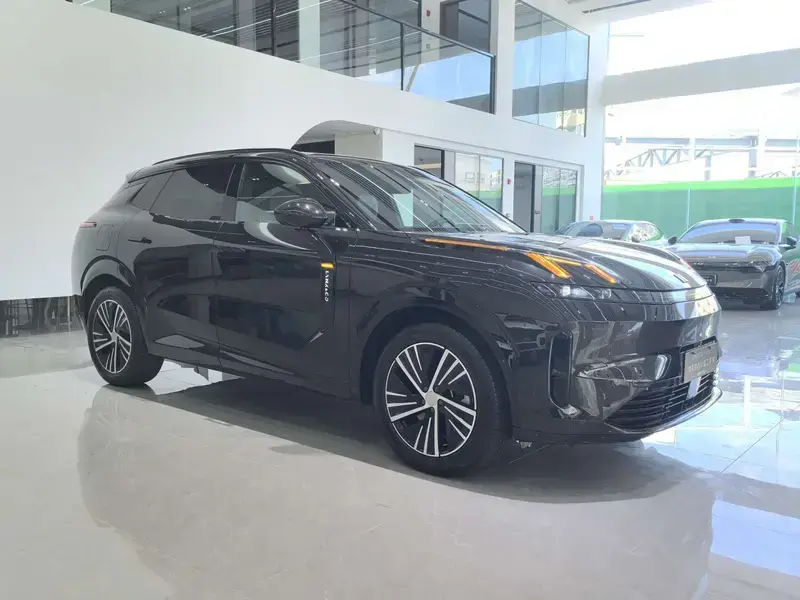 2023 Lynk & Co 08 с пробегом 40 000 км