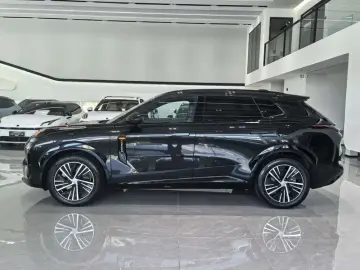 2023 Lynk & Co 08 с пробегом 40 000 км