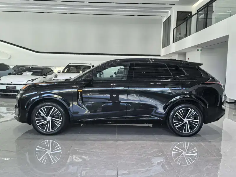 2023 Lynk & Co 08 с пробегом 40 000 км