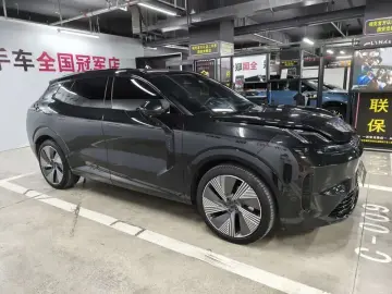 2023 Lynk & Co 08 с пробегом 24 000 км
