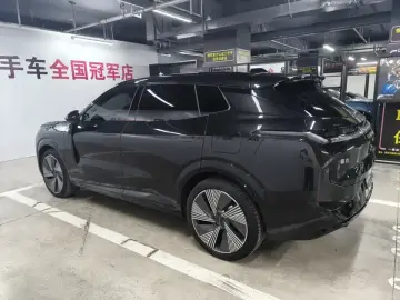 2023 Lynk & Co 08 с пробегом 24 000 км