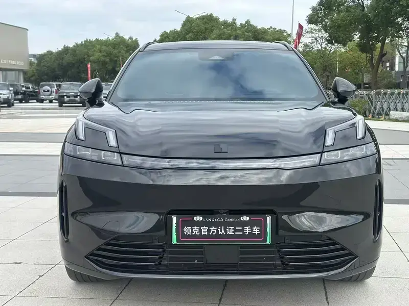 2023 Lynk & Co 08 с пробегом 40 000 км
