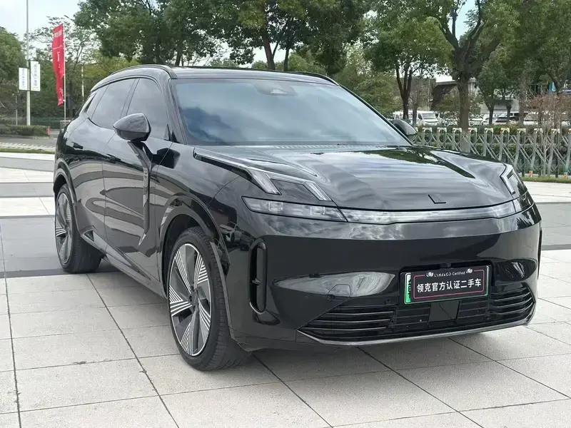 2023 Lynk & Co 08 с пробегом 40 000 км