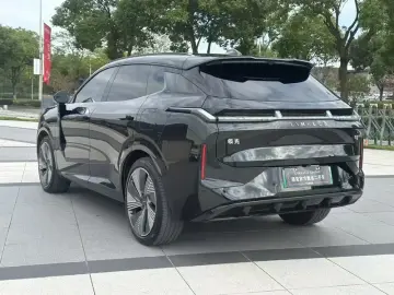 2023 Lynk & Co 08 с пробегом 40 000 км