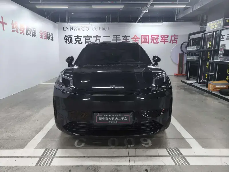 2023 Lynk & Co 08 с пробегом 26 000 км