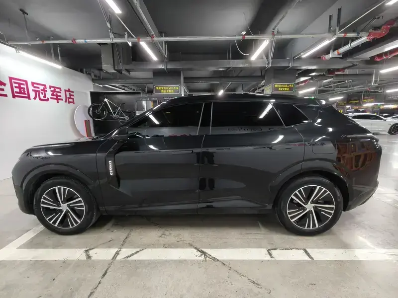 2023 Lynk & Co 08 с пробегом 26 000 км