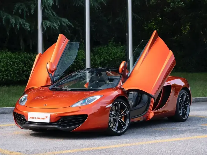 2013 McLaren MP4-12C с пробегом 19 000 км