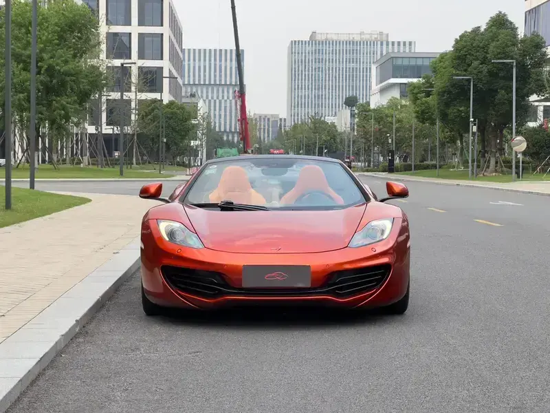 2013 McLaren MP4-12C с пробегом 19 000 км