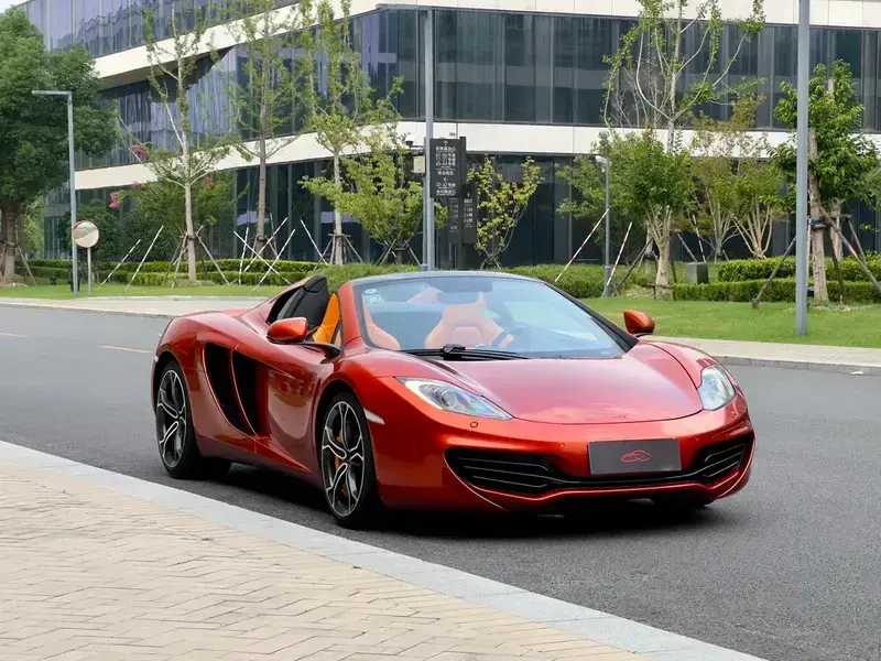 2013 McLaren MP4-12C с пробегом 19 000 км
