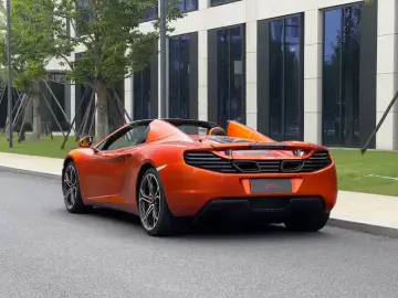 2013 McLaren MP4-12C с пробегом 19 000 км