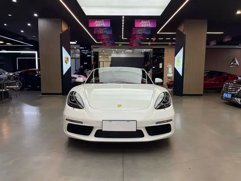 2023 Porsche 718 Spyder с пробегом 5 000 км