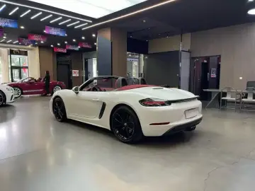 2023 Porsche 718 Spyder с пробегом 5 000 км