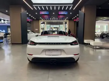 2023 Porsche 718 Spyder с пробегом 5 000 км