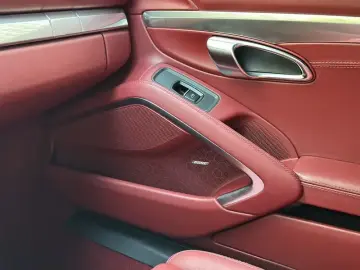 2022 Porsche 718 Spyder с пробегом 44 000 км