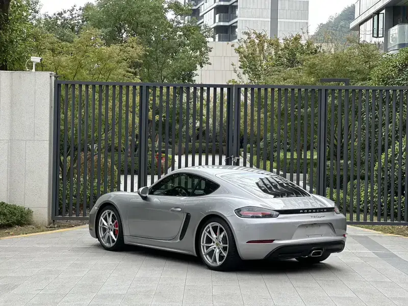 2023 Porsche 718 Spyder с пробегом 61 000 км
