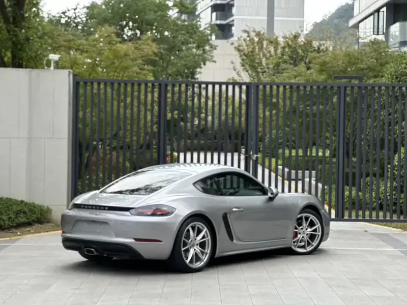 2023 Porsche 718 Spyder с пробегом 61 000 км