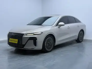 Roewe M7