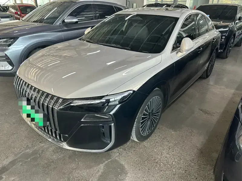 2025 Roewe M7 с пробегом 23 000 км