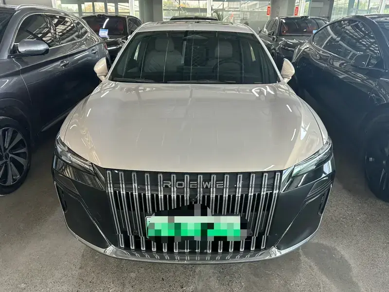 2025 Roewe M7 с пробегом 23 000 км