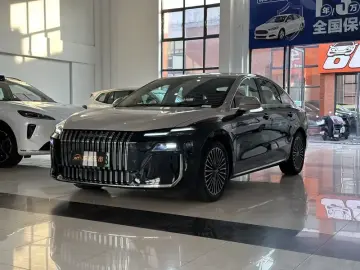 2025 Roewe M7 с пробегом 6 000 км