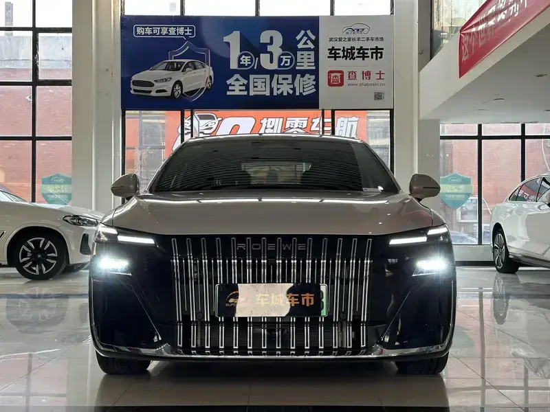 2025 Roewe M7 с пробегом 6 000 км