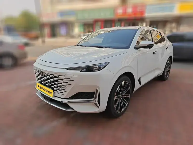 2022 Changan UNI-K с пробегом 63 400 км