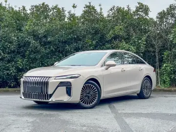 Roewe M7