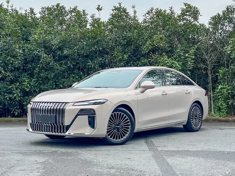 2025 Roewe M7 с пробегом 3 800 км