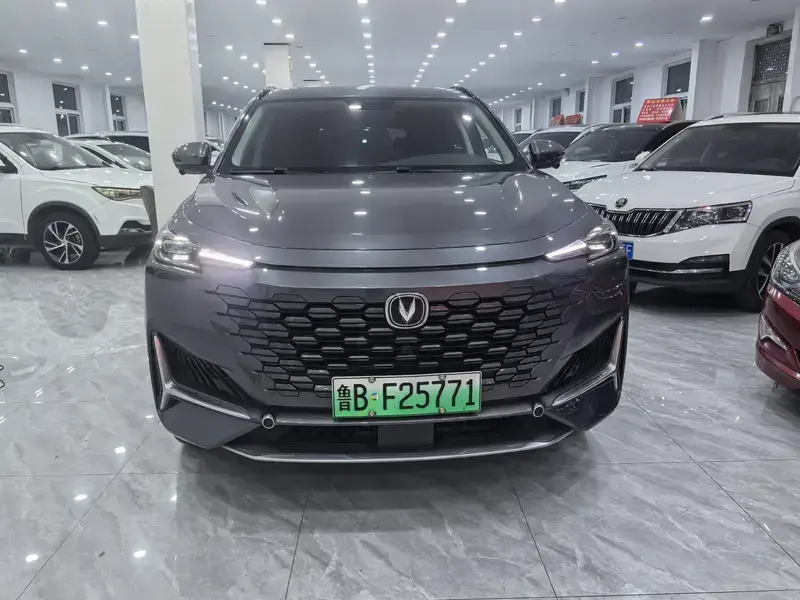 2022 Changan UNI-K с пробегом 40 000 км