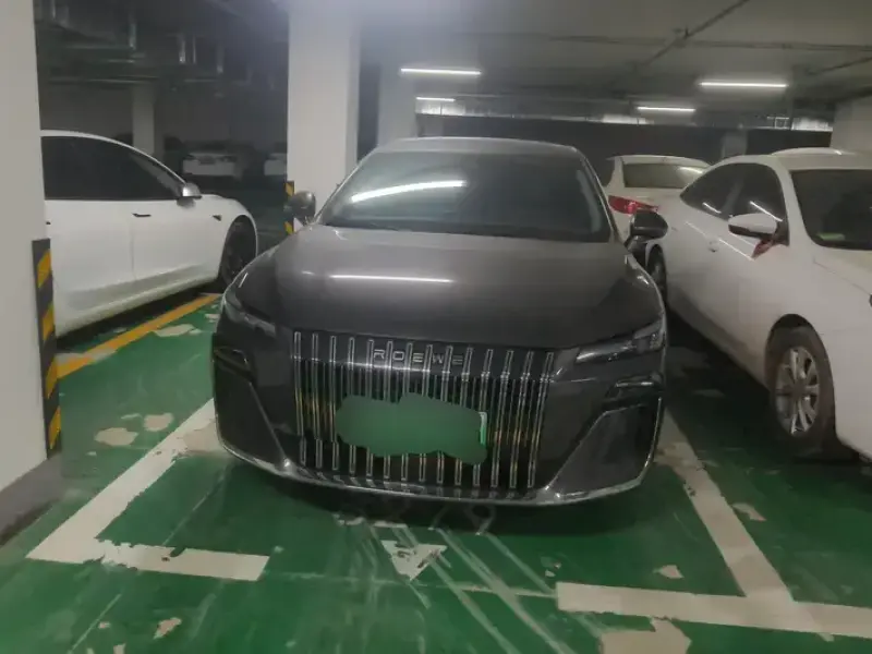 2025 Roewe M7 с пробегом 25 000 км
