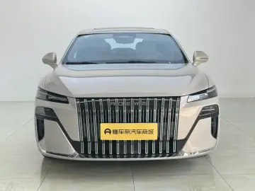 2025 Roewe M7 с пробегом 16 300 км
