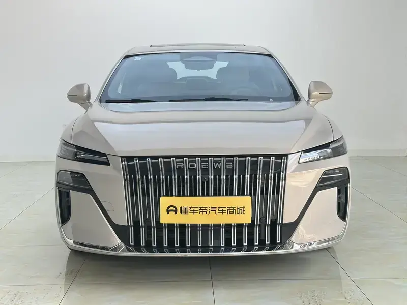 2025 Roewe M7 с пробегом 16 300 км