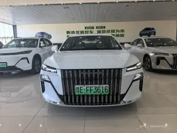2025 Roewe M7 с пробегом 100 км