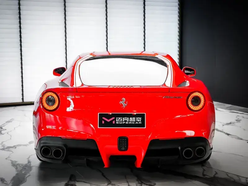 2013 Ferrari F12 с пробегом 40 000 км