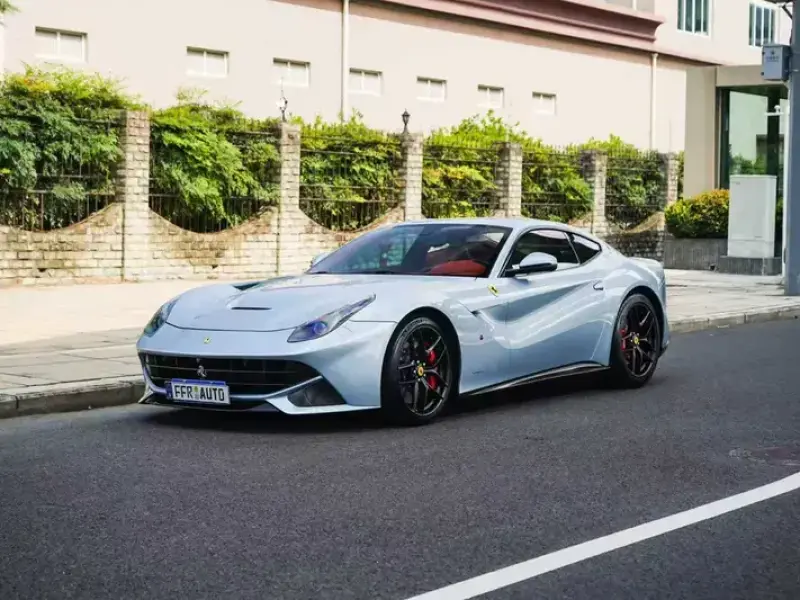 2013 Ferrari F12 с пробегом 41 300 км